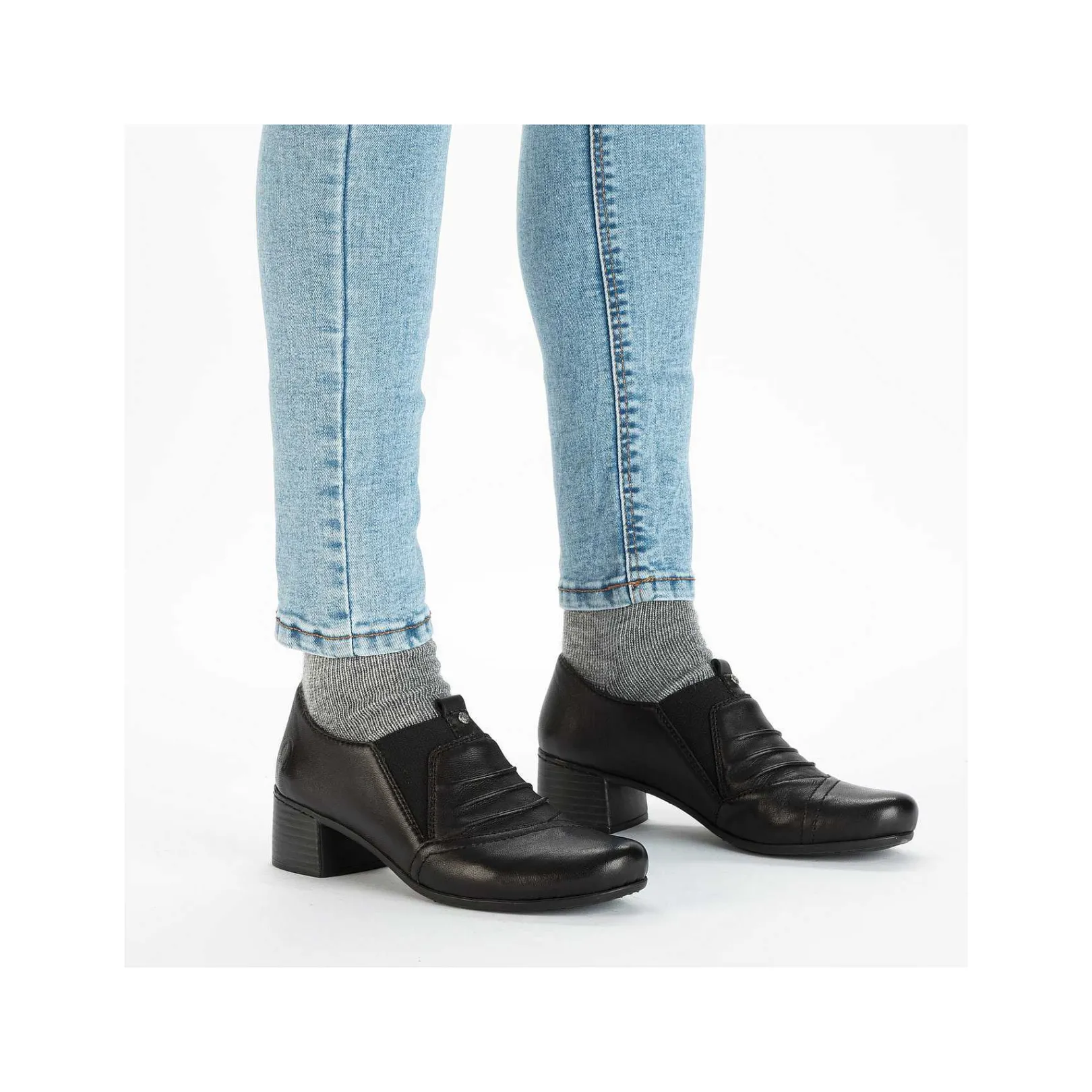 Discount Women'S Slippers Jet Black Ladies Low Shoes & Slippers